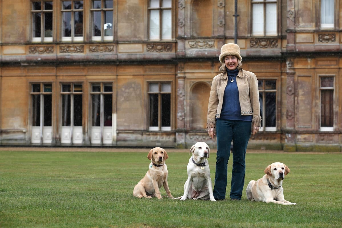 Fiona Aitken, también conocida como lady Carnarvon, cuenta cómo es vivir en el castillo que inspiró la ficción de los Crawley