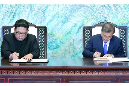 Firma del acuerdo de desnuclearización de la península