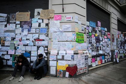 Fiscales argentinos en contra de que exmandataria Fernández cumpla condena de cárcel en su domicilio