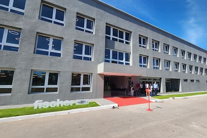 Fischer inauguró hoy su nueva planta productiva en la localidad de El Talar, Pacheco
