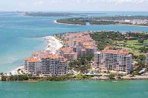 Fisher Island, la exclusiva isla compuesta por condominios y casas multimillonarias en Miami, compró miles de test para detectar el coronavirus para todos sus residentes