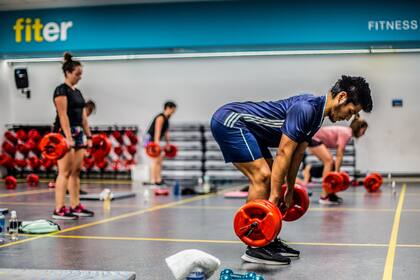 Fiter es una cadena de gimnasios ágil y con precios razonables, en los que pueden elegirse planes mensuales en cualquiera de las 10 sedes