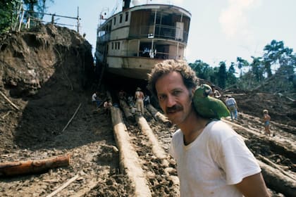En 1982, Werner Herzog dirigió Fitzcarraldo en la que actuaban Klaus Kinski, Claudia Cardinale y José Lewgoy, entre otros