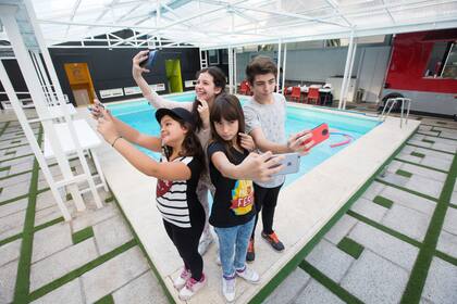 Flamantes alumnos: Cielo Ricciardelli, Julieta Ricciardelli, Angelina Napoli y Matías Ruiz Día