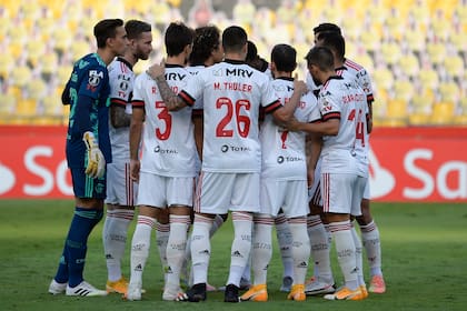 Flamengo le ganó a Barcelona de Guayaquil un partido polémico desde antes de que empezara: el campeón de la Libertadores ya tenía 7 jugadores contagiados.