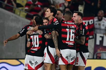Las casas de apuestas ponen a Flamengo como favorito al triunfo en el encuentro frente a Estudiantes
