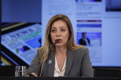 Flavia Royón, secretaria de Energía, fue la encargada de anunciar los aumentos tarifarios.