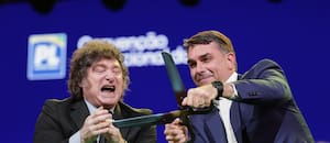 Cómo se convirtió en protagonista de las elecciones en Brasil y por qué un triunfo de Bolsonaro también podría ser un problema