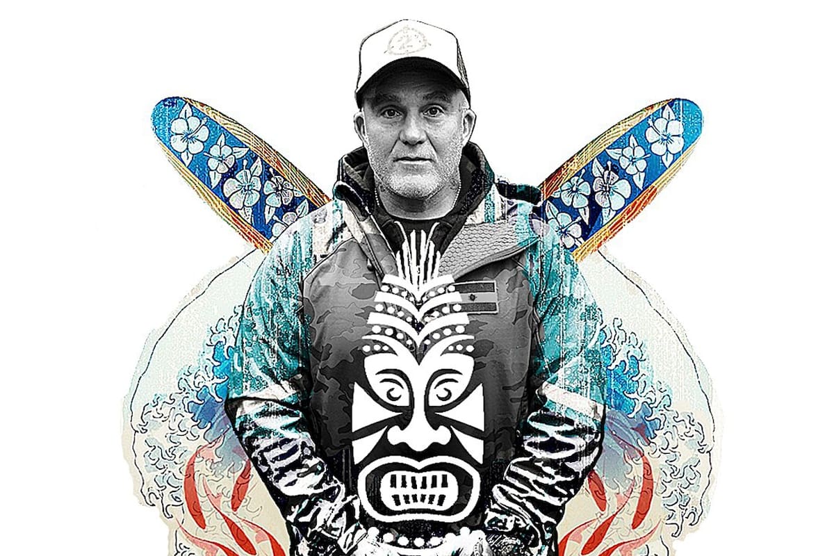 Flavio Cianciarulo, bajista y compositor de Los Fabulosos Cadillacs, confiesa que de naufragar querría hacerlo junto con una tabla de surf y se anima a soñar con "el verano eterno"