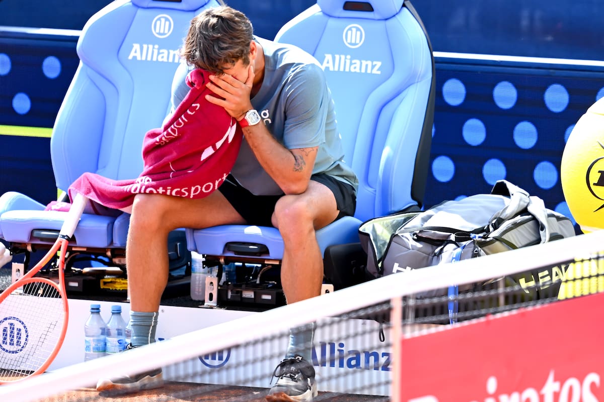 Flavio Cobolli acaba de ganarle la semifinal de Múnich a Zverev y queda llorando en su asiento; la reciente muerte de un joven tenista italiano de 13 años lo golpeó anímicamente