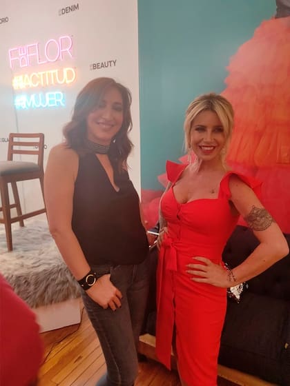 Peña junto a Gisela Busnaiche, quien ofició de moderadora durante la presentación