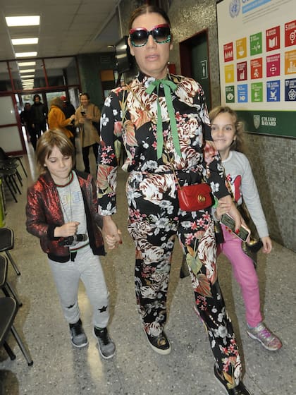 Flor con sus hijos, Paul e Isabella