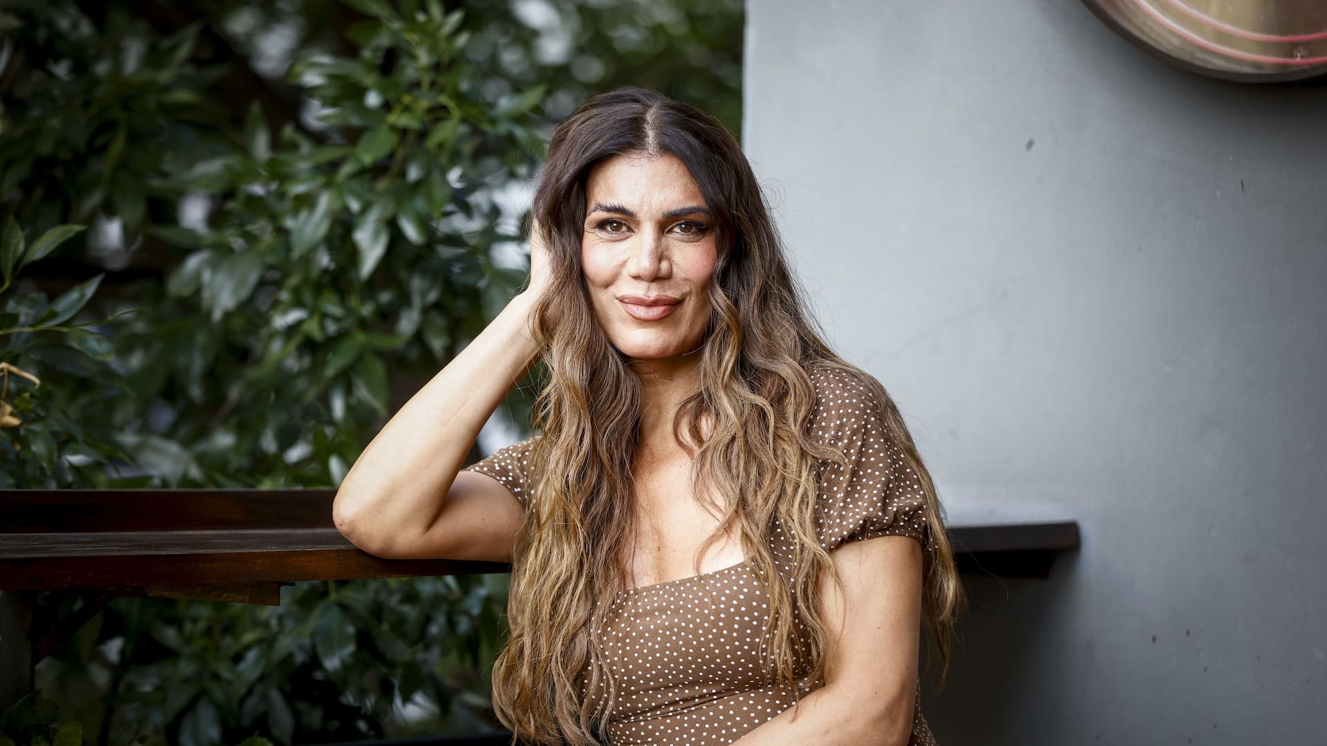 Flor de la V asegura: "Empecé hace casi 30 años como bataclana, mostrando el cuerpo. Ahora, ya con 50 años y otro cuerpo, es un volver a empezar. Volver a las fuentes, pero desde otro lugar"