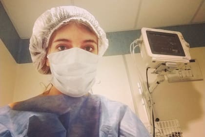 Flor Genovart sufre una rara enfermedad y junta dinero para viajar a una consulta en Estados Unidos que podría salvarla