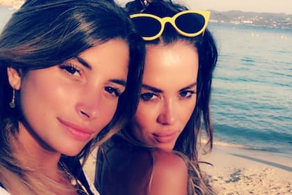 Flor Parise junto a Karina Jelinek