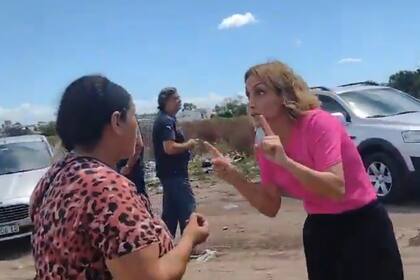 Florencia Arietto discutió con vecinos de la toma de Los Hornos