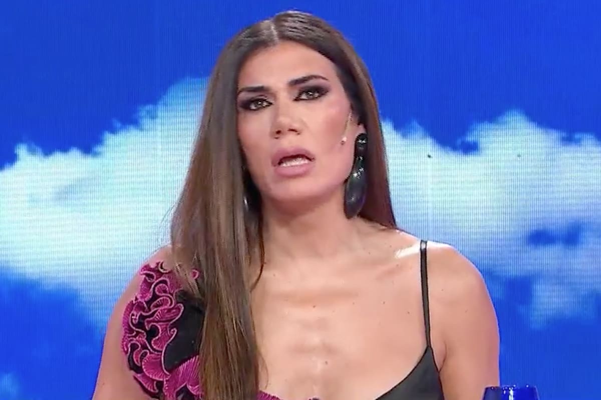 Florencia de la V fue la encargada de dar la triste noticia de la muerte de Silvina Luna