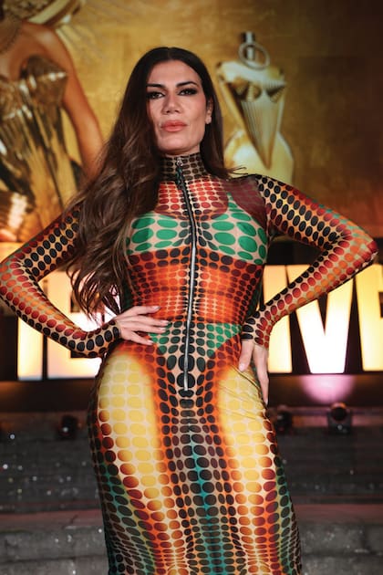 Florencia de la V fue otra de las invitadas encargadas de llevar un Gaultier.