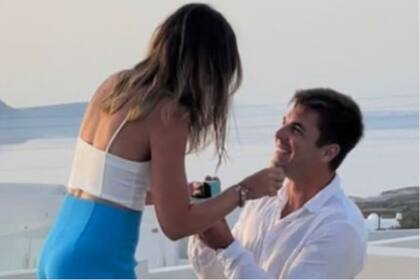 Florencia Habif y Gonzalo Peillat, en Grecia en el momento de la propuesta de casamiento