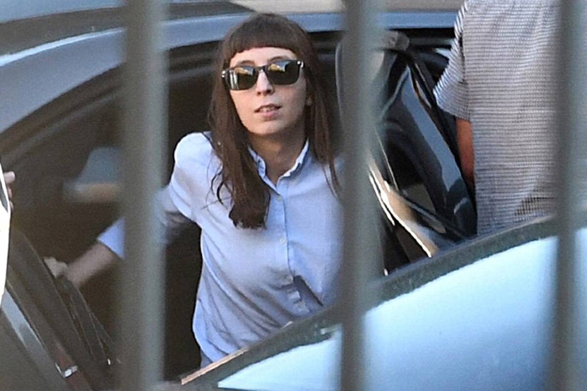 Florencia Kirchner al presentarse en Tribunales, en marzo 2017