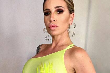 Florencia Peña deslumbró en el Bailando con un vestido súper escotado.