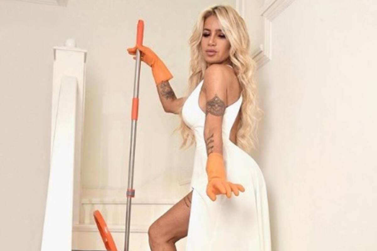 Florencia Peña sorprendió por su particular vestimenta, utilizada para limpiar su casa.