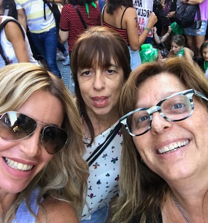 Florencia Peña dijo presente en la marcha del 8M