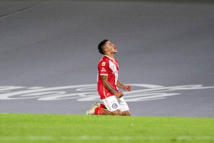 Florentín, 10 y figura: golazo para que Argentinos gane en el Monumental después de 11 años