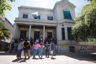 Secuestraron a una adolescente a la salida del colegio y la hallaron muerta
