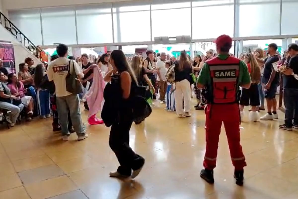 Floresta: suspenden un evento privado en el teatro Gran Rivadavia por exceso de capacidad y múltiples desmayos