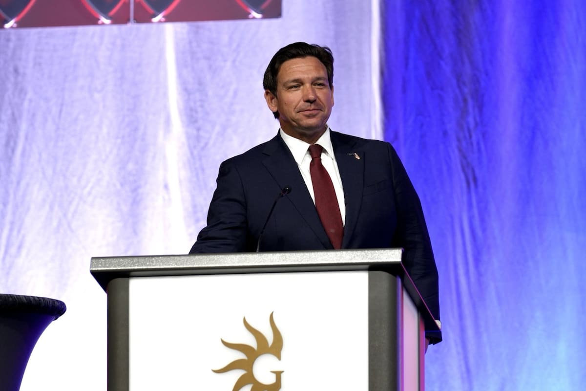 Florida endurece su legislación: desde octubre 2025, alterar matrículas será delito con pena de hasta cinco años de prisión