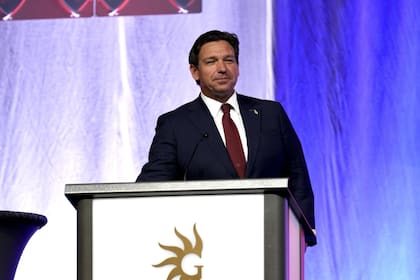 Florida endurece su legislación: desde octubre 2025, alterar matrículas será delito con pena de hasta cinco años de prisión