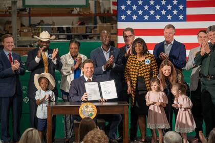 Florida es ahora el mayor estado de la Unión en hacer obligatorio el sistema E-Verify para el empleo