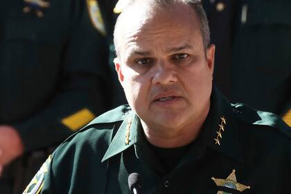 Florida: Jefe policial arrestado en investigación sobre apuestas