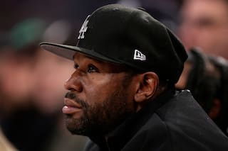 Floyd Mayweather enfrenta cargos por delito grave en Las Vegas