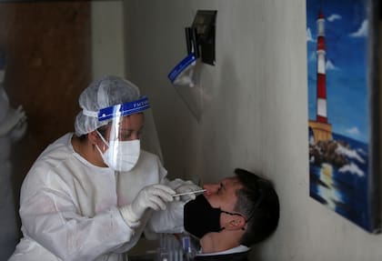 Flurona no es una nueva variante de coronavirus, sino que se trata de una coinfección de dos enfermedades