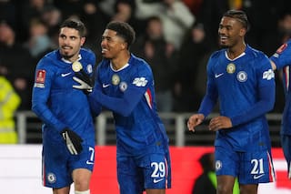 Fofana y Mejbri denuncian que fueron objeto de insultos racistas tras partido de la Premier