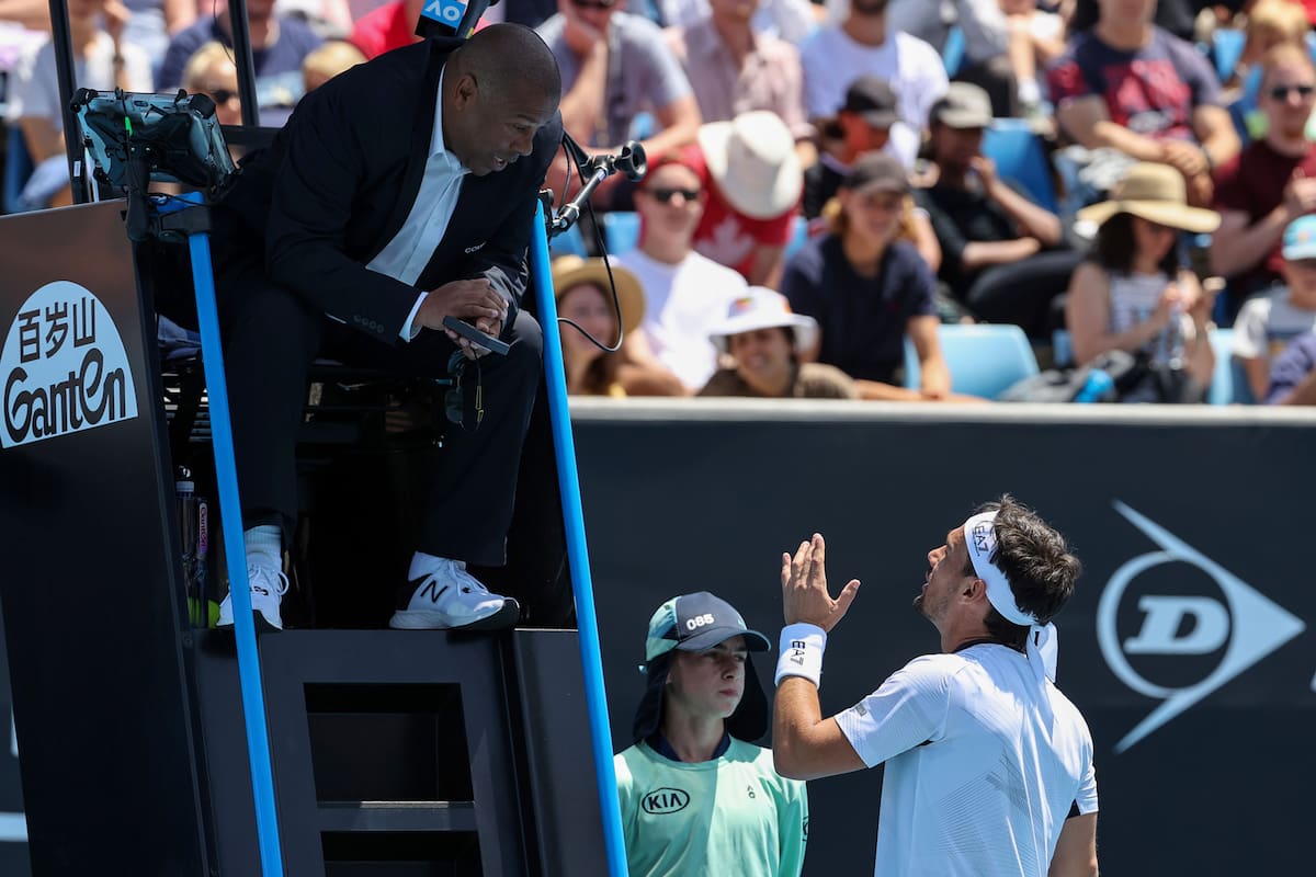 Fognini discute con Bernardes, en pleno partido