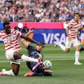 Pases por toda la cancha y una definición “tres dedos” exquisita: el golazo de Estados Unidos que selló un baile