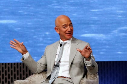 Forbes lo posiciona como el hombre más rico del mundo