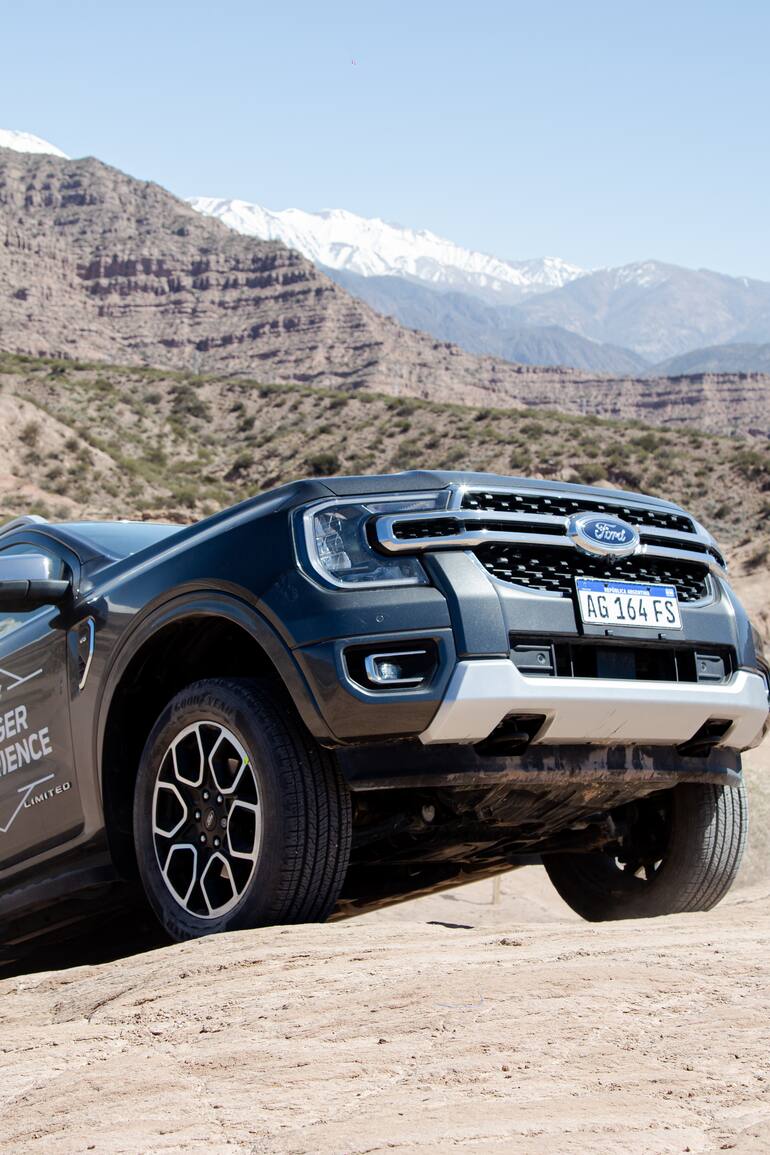 Ford Argentina invita a probar su nueva 4x4 en un viaje épico.