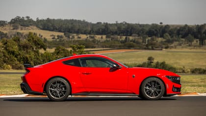 Ford Mustang Dark Horse