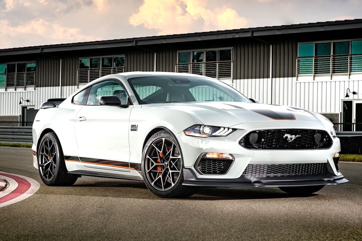 Ford Mustang Mach 1, preparado para un track day con su motor V8 de 475 CV de potencia más suspensiones y frenos especiales