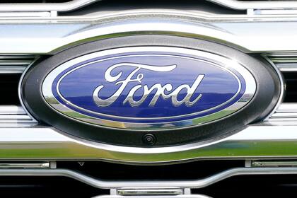Ford retira más de 270.000 vehículos eléctricos e híbridos por riesgo de desplazamiento