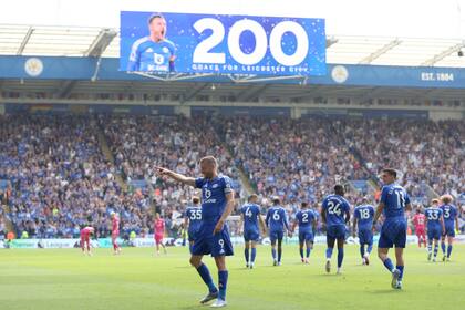 Forest gana y mantiene vivas sus esperanzas de Champions en un día histórico para Everton y Vardy