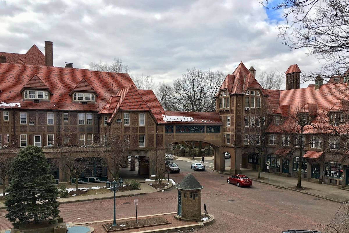 Forest Hills es un pintoresco barrio residencial en Queens, Nueva York