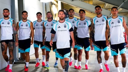 Formación de la Argentina: con Messi, éste es el equipo que probó Scaloni en el entrenamiento.