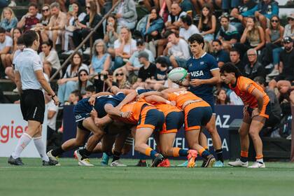 Formado en el Jockey de Rosario, Sugasti es un medio-scrum de 23 años y buena altura para el puesto (Prensa UAR)