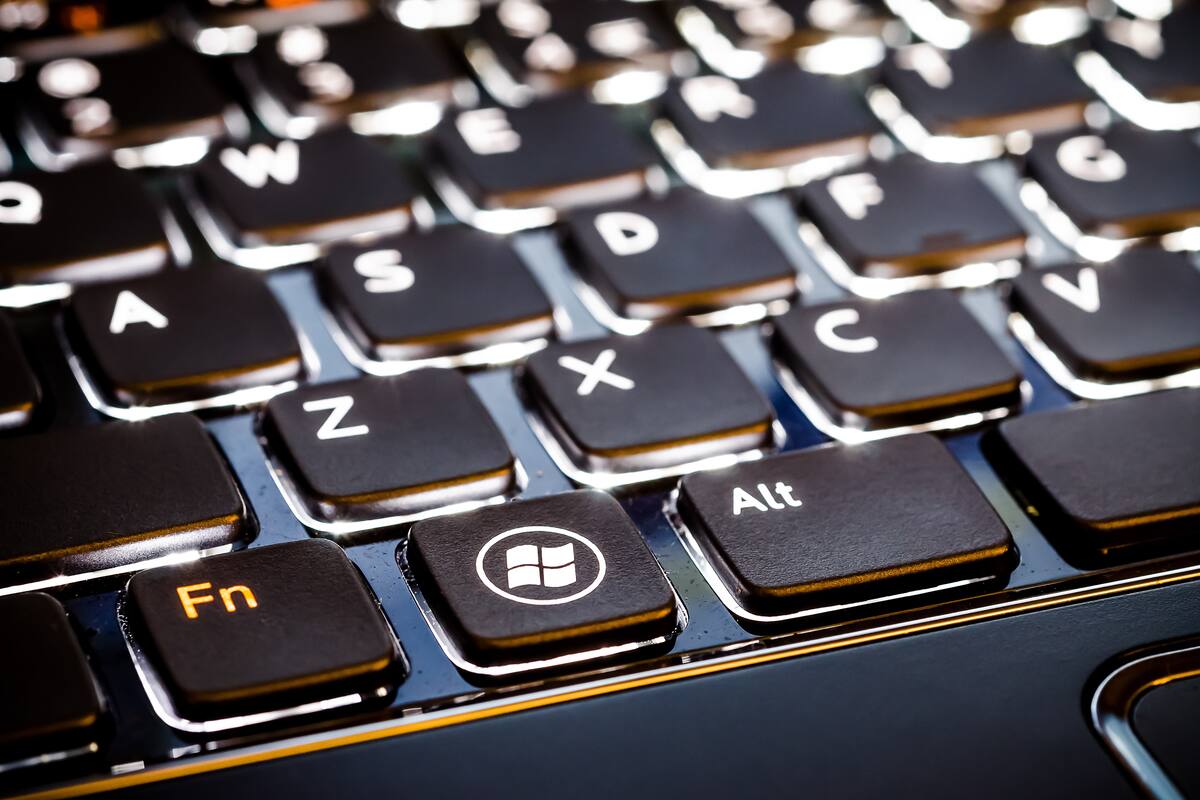 Formatear una computadora vuelve al sistema operativo la mismo estado que tenía cuando el equipo fue comprado, útil por si esa computadora se venderá o se busca resolver algún problema de software