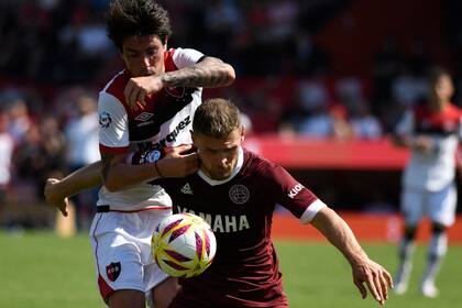 Formica (Newell´s) y Pasquini (Lanús), referentes de dos equipos que miran de manera diferente a sus entrenadores